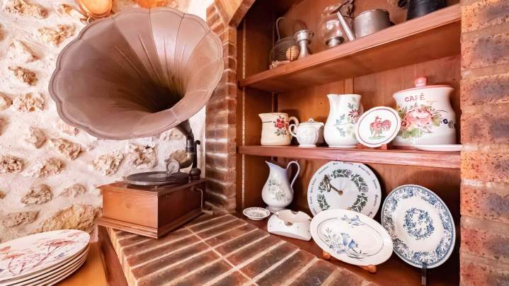 Décoration restaurant Plat Gien